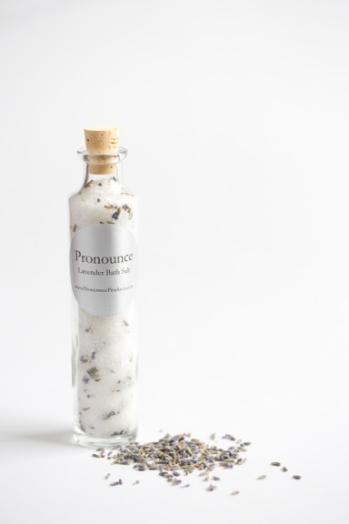 pronounce organic bath salt with lavender flowers